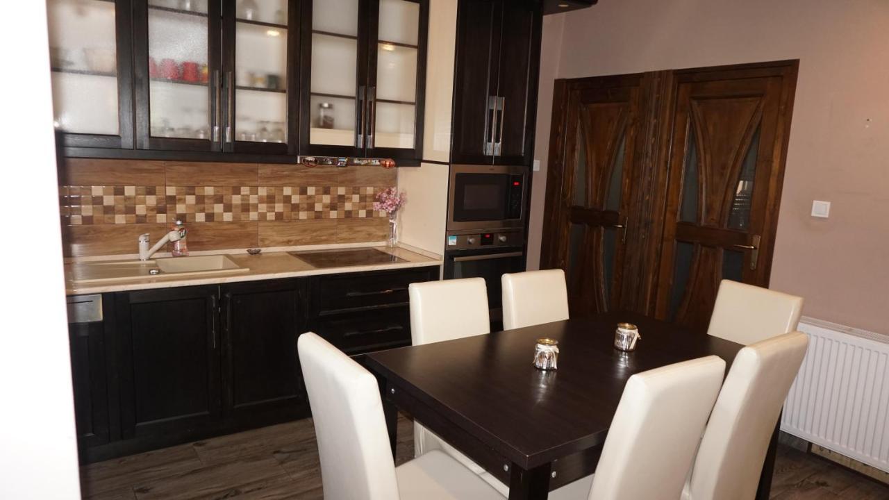 Edes Otthon Apartman Дьюла Экстерьер фото